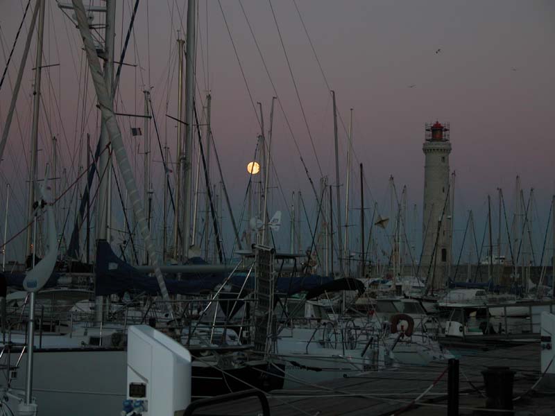 Vollmond im Hafen von Sète 