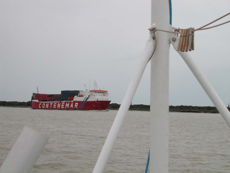 Ein Containerschiff auf Überholspur 