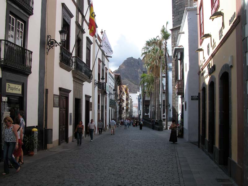 Calle Real 
