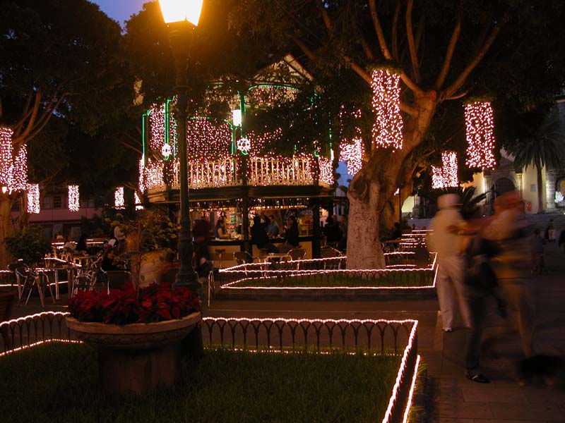 Hauptplatz im Weihnachtskleid 