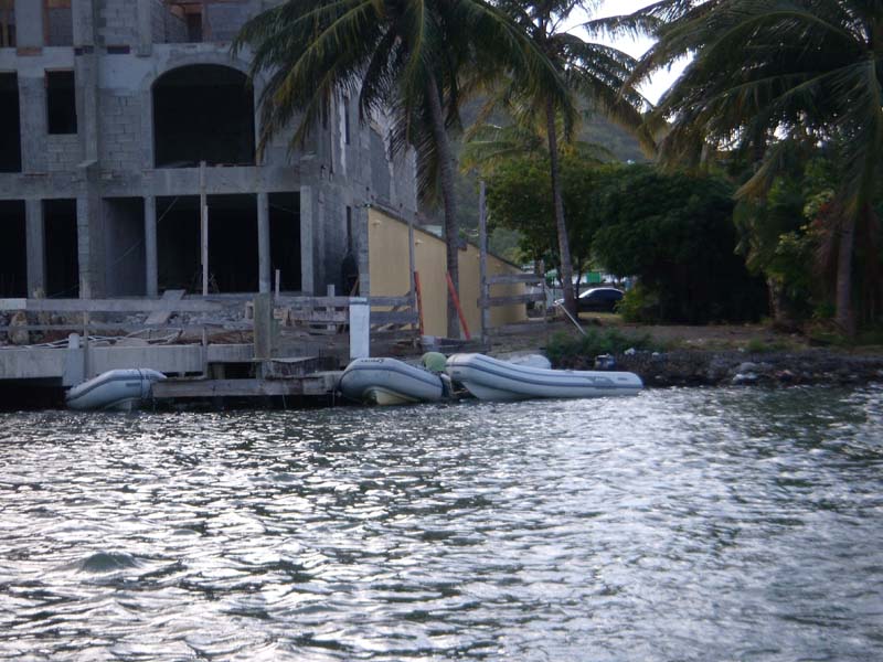 Dinghysteg beim Einkaufszentrum 