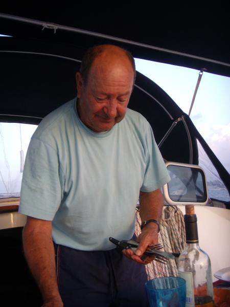 Tony der Gastgeber auf Viva Lass  