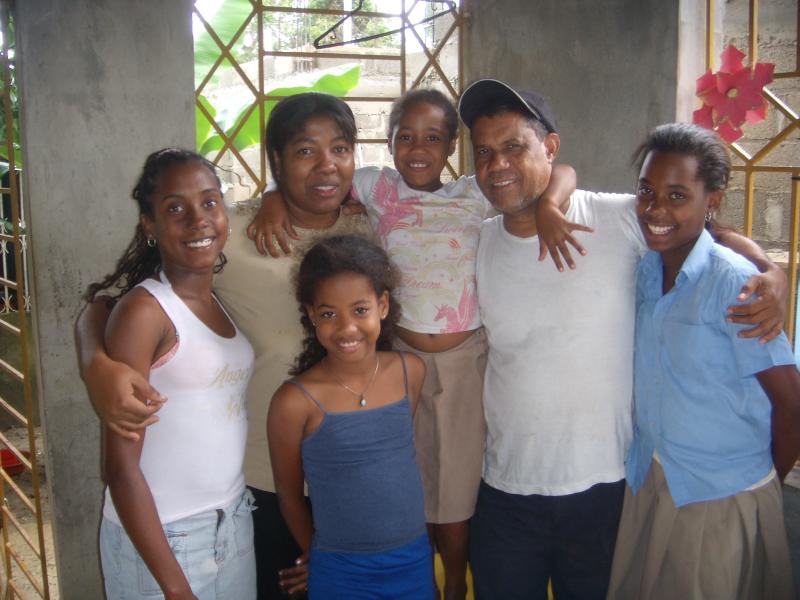Valeria, Cristina, Esmeralda, Seni, Valerio und Valessi 