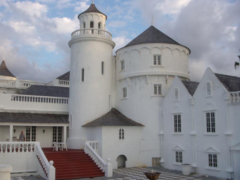 und Innenhof 