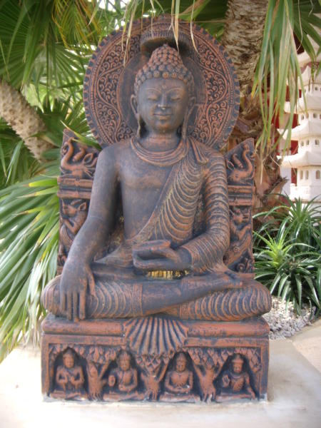 Buddha lädt zum Essen ein  
