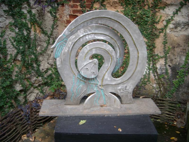Skulpur von Sacha Tebó (1934–2004) 