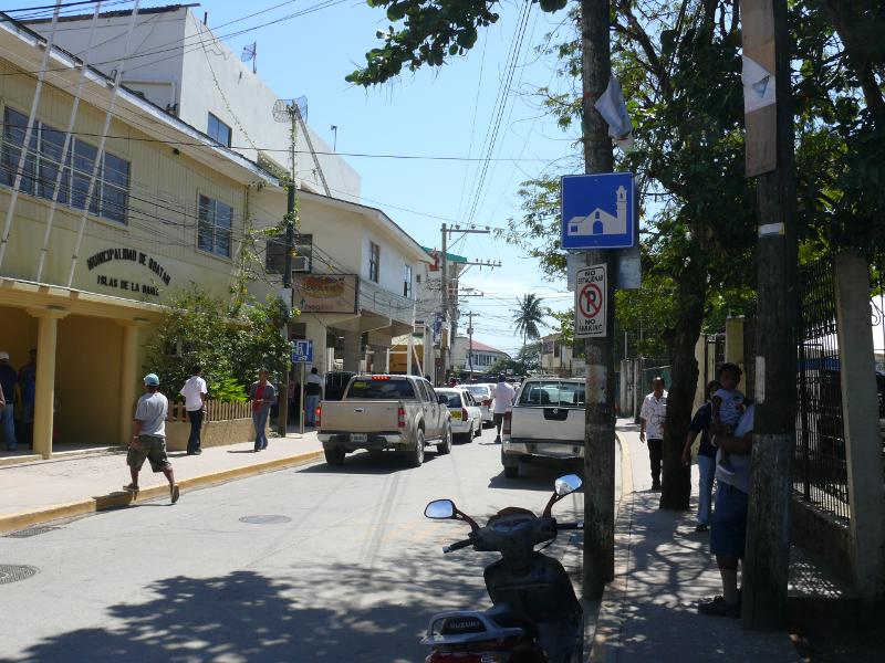 Hauptstrasse von Coxen Hole 