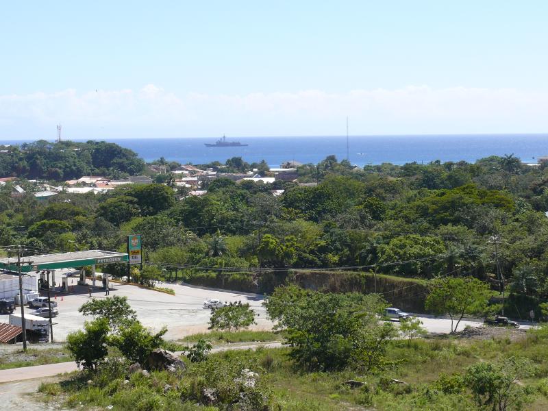 Aussicht vom Edelsupermarkt, Coxen Hole 