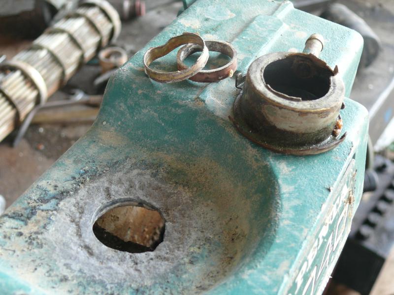 Wärmetauscher, Stutzen und Spannring 