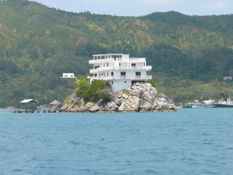 Dunbar Rock / 06 Dieses Haus / 07 regt die Phantasie an 