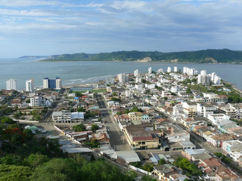 auf Bahía de Caráquez und das Meer 