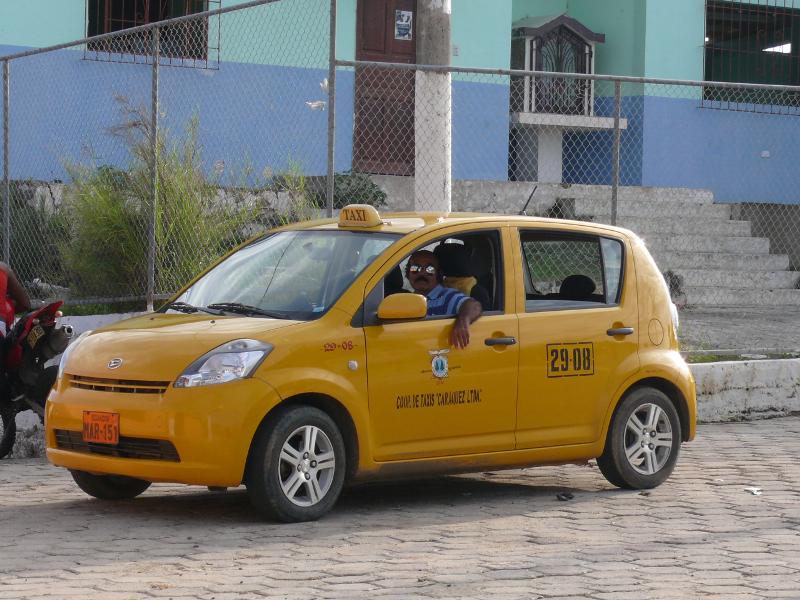 Typisches Taxi in Bahía de Caráquez 