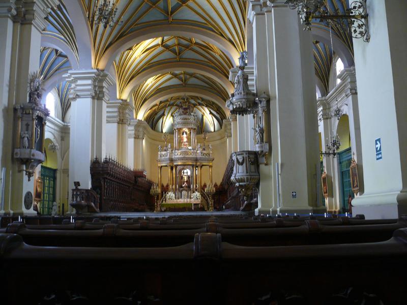Kathedrale mit Betongewölben 