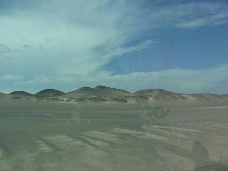 Busfahrt durch die Wüste nach Nasca 