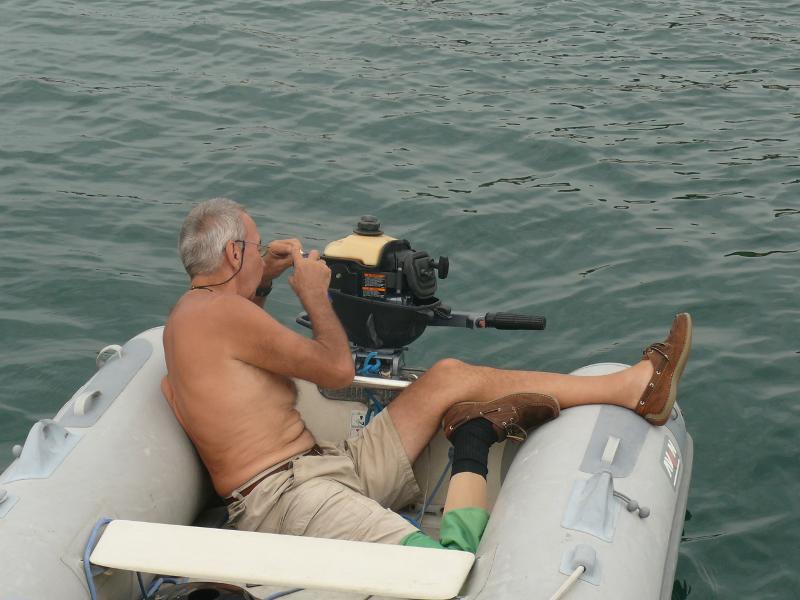 Martin revidiert den Dingimotor, Panama 