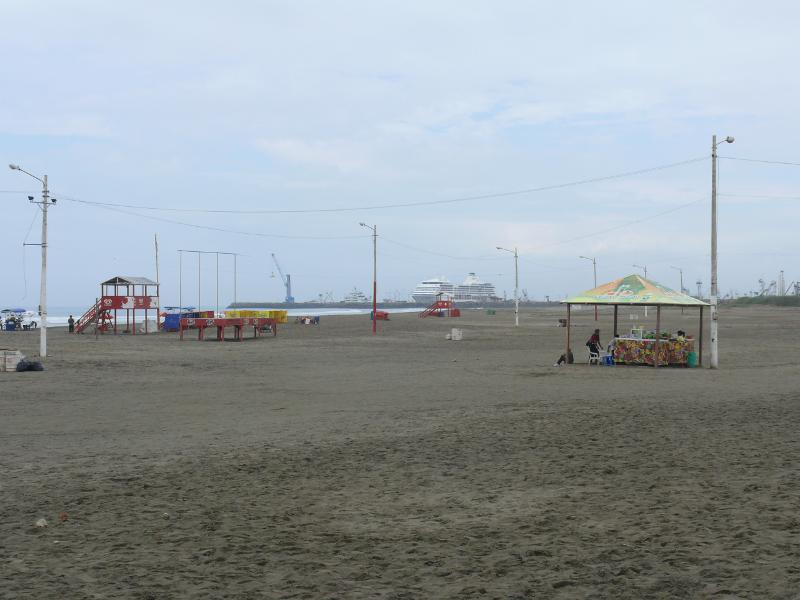 Badestrand in Manta, Ecuador 