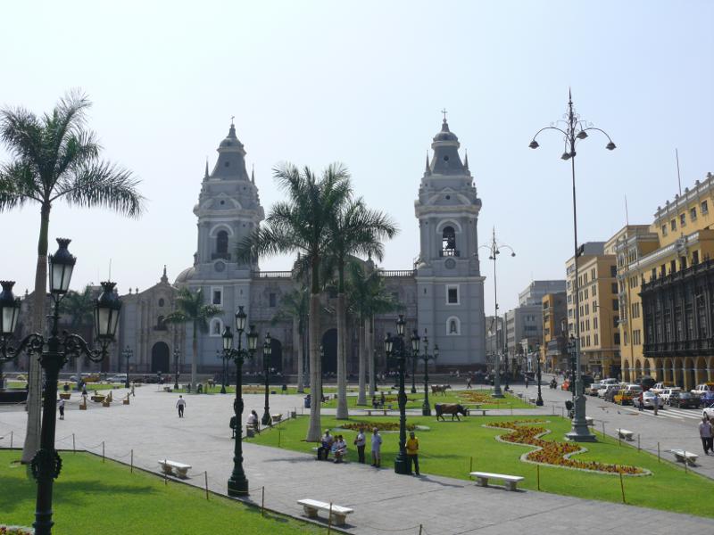 Kathedrale bei der Plaza de Armas 