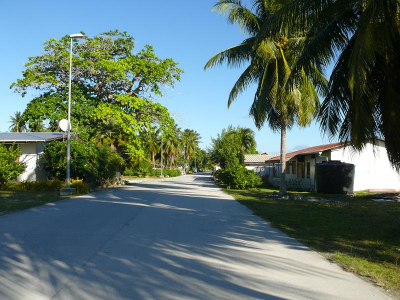 Hauptstrasse von Rotoava, Fakarava 
