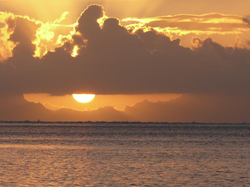Sonnenuntergang über Raiatea 