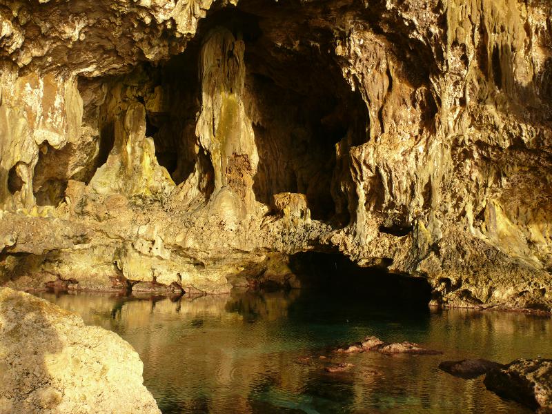 Avaiki Cave 