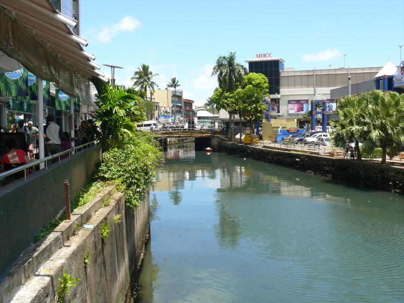 Fluss in Suva 