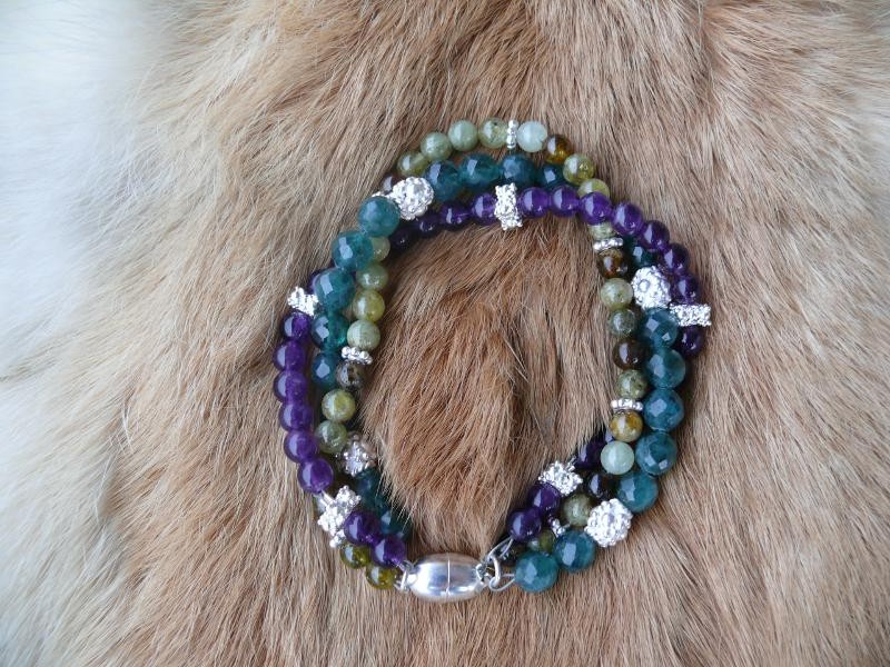 Frühlingserwachen - Armband 22cm mit Apatit, grünem Granat, Amethyst, Silber und Magnetschloss