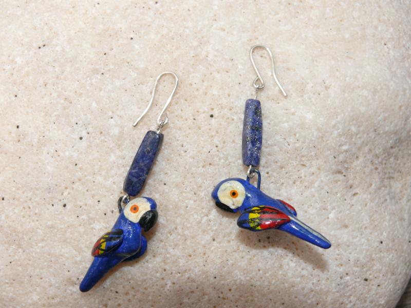 Blauer Papagei - Guatemaltekische Keramik, Lapislazuli, Silber 925
